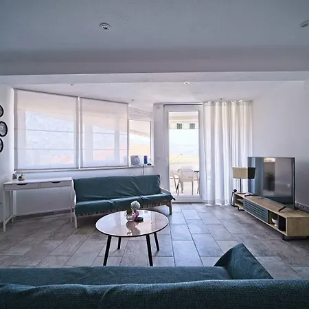 Afitojen Appartement *
